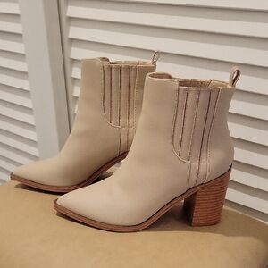 Pair of Pointed/Slight Square Toe Women's Cream Ankle Boots